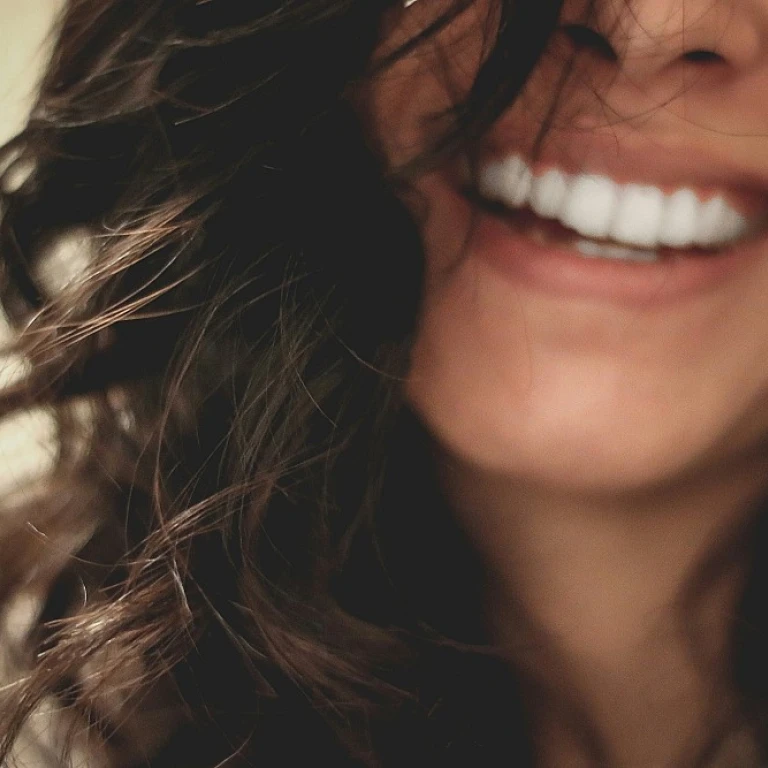 Transformation de la mâchoire grâce à l'orthodontie : avant et après